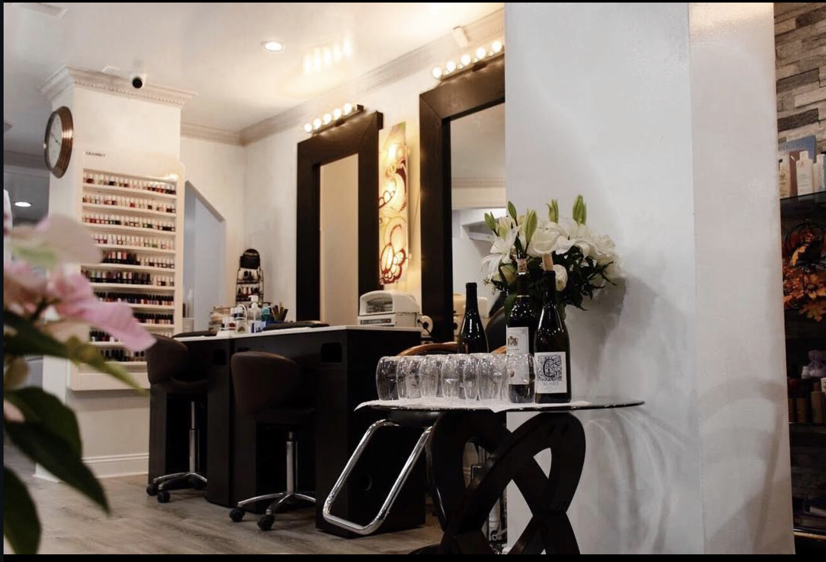 Salon lounge